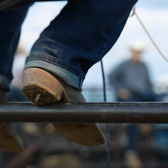 GIF showing stacked leather heel of cowboy boot