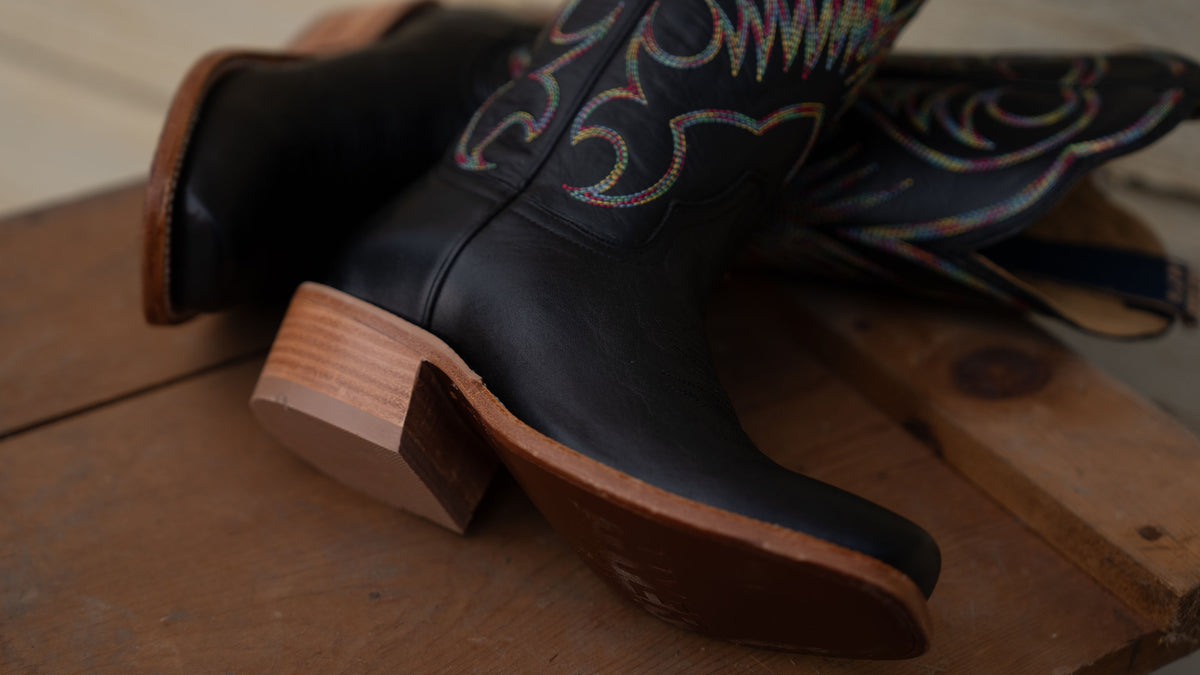 Modern Marvels Meet Timeless Craft: HYER Boots' Evolutionary Journey f
