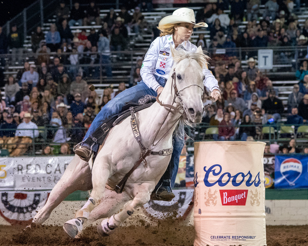 Beyond the Arena Lights: Unveiling the Vibrant Lives of HYER Sponsored ...